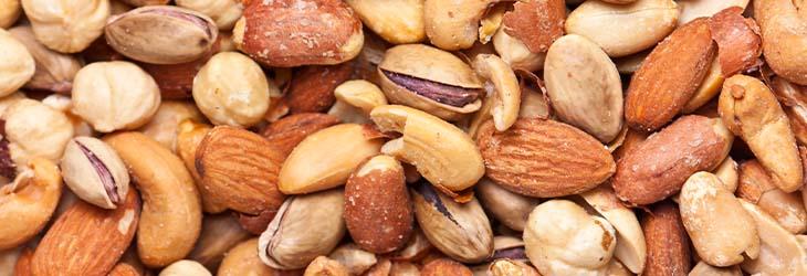 Mix de frutos secos como pistachos, nueces, almendras, marañones, entre otros.