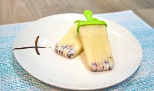 Paleta cremosa de vainilla con leche de almendras